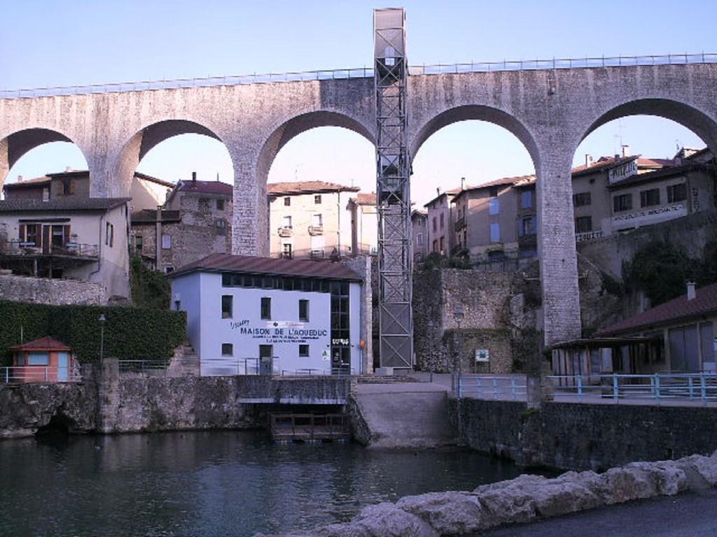 Rome Hotel Saint-Nazaire-en-Royans Bagian luar foto