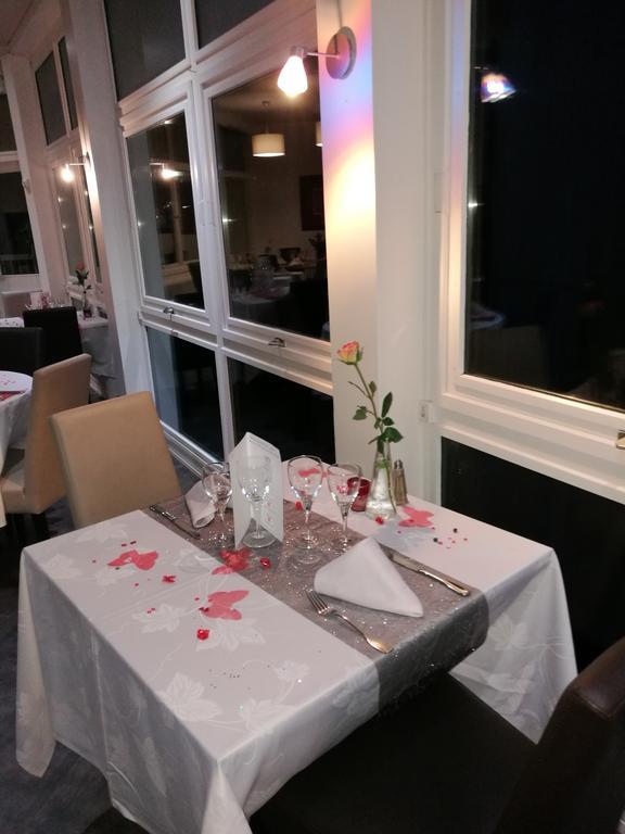Rome Hotel Saint-Nazaire-en-Royans Bagian luar foto
