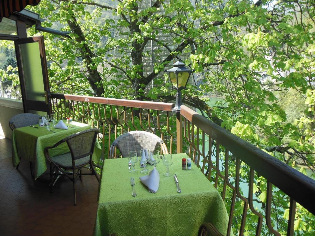 Rome Hotel Saint-Nazaire-en-Royans Bagian luar foto