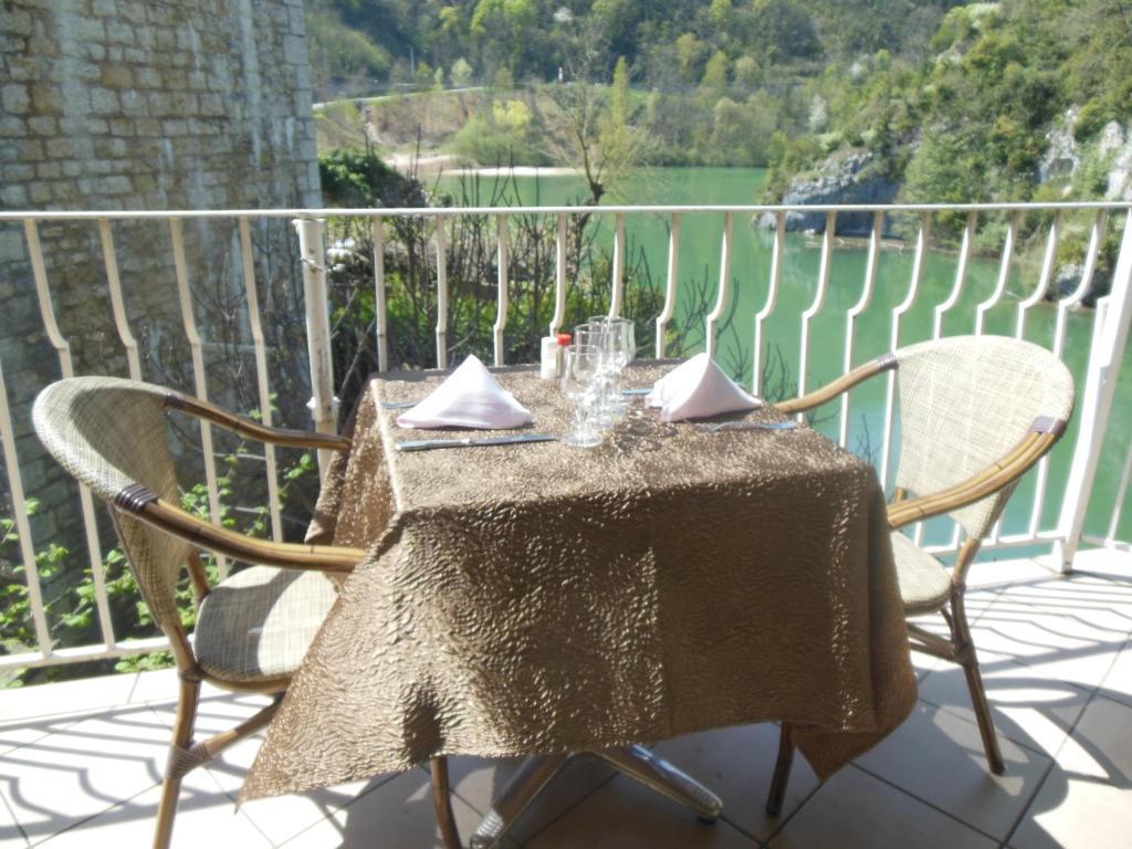 Rome Hotel Saint-Nazaire-en-Royans Bagian luar foto